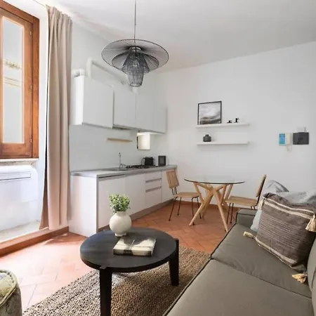 Apartament Charming 1br In Navona Square *